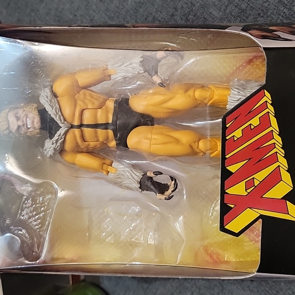 Opened no BUild a figure part x-men sabretooth marvel legends figure - Picture 3 of 7